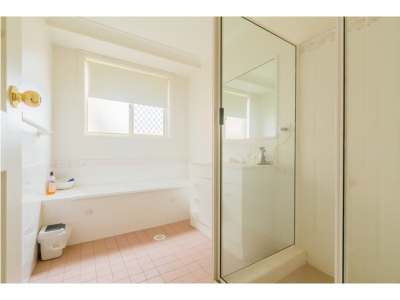 1  Williams Place, Armidale NSW 2350