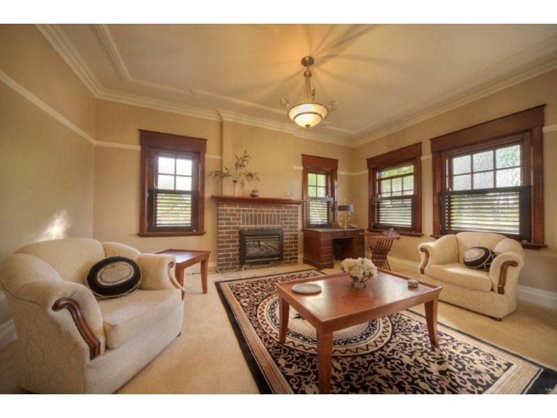 2/2 Uralla Road, Armidale NSW 2350