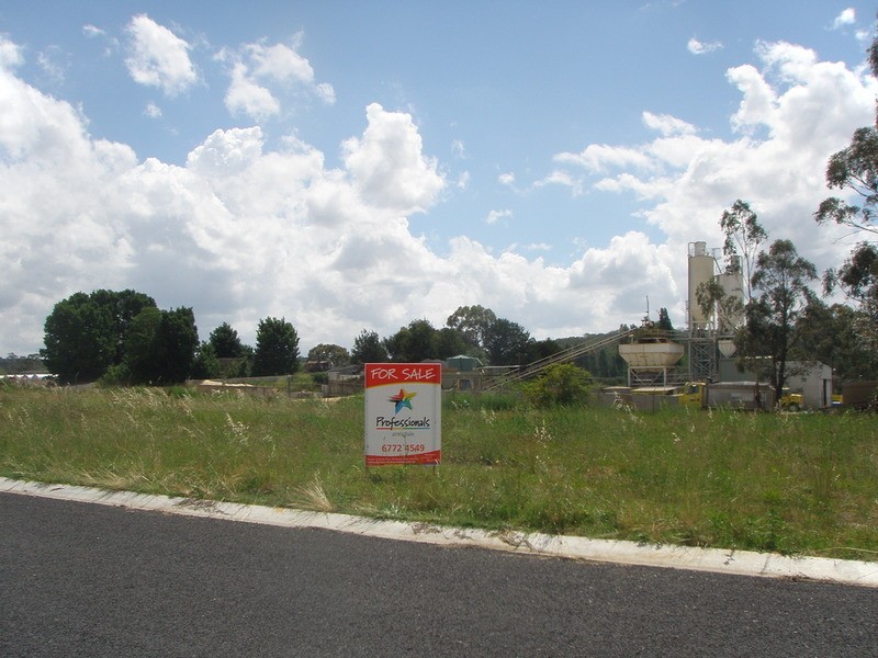 3 Southern Cross Drive, Armidale NSW 2350