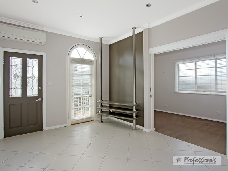 2/173 Brown Street, Armidale NSW 2350