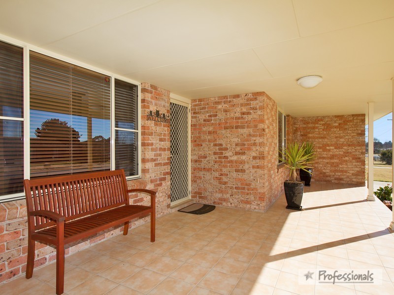 35 McCrossin Street, Uralla NSW 2358