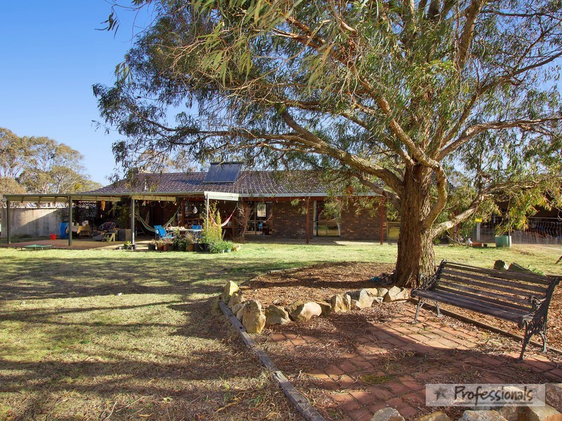 92 Thomsons Road, Armidale NSW 2350