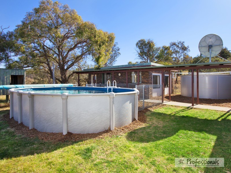 92 Thomsons Road, Armidale NSW 2350