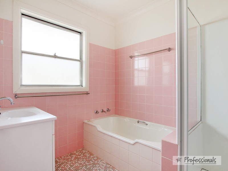 18 Wigan Avenue, Armidale NSW 2350