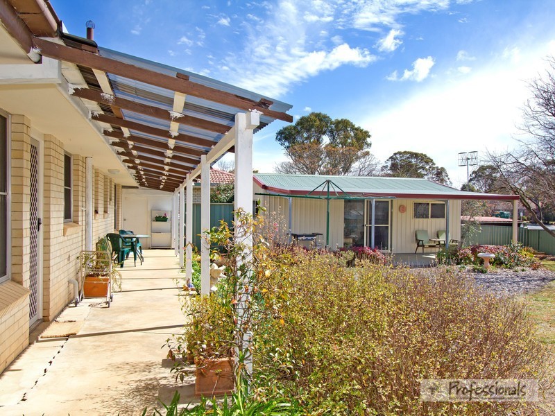 21 Bowman  Avenue, Armidale NSW 2350