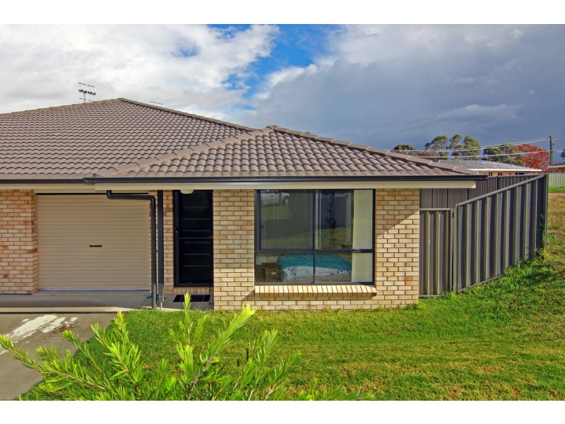 1/3 McGrath Place, Armidale NSW 2350