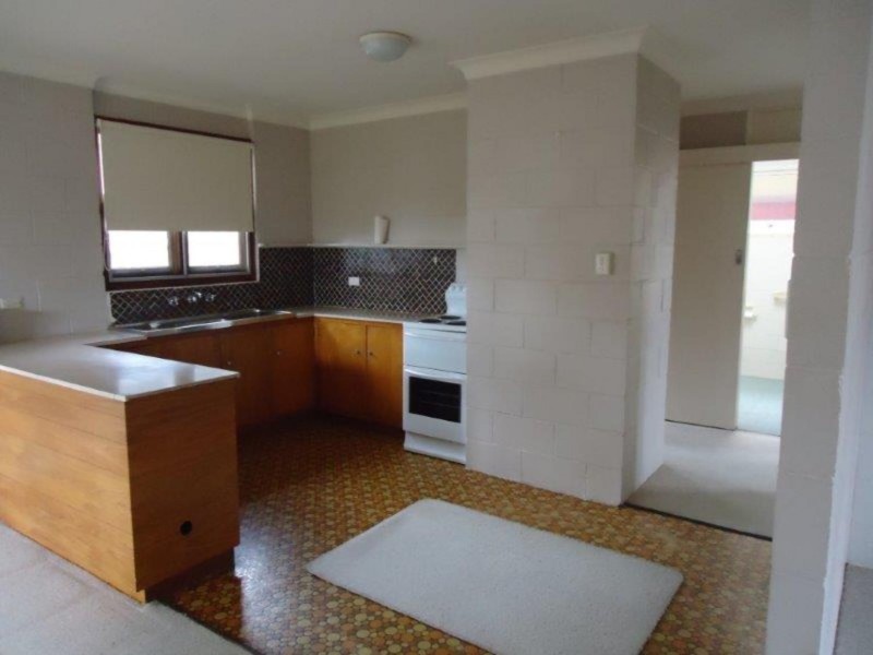 2/17 James Avenue, Armidale NSW 2350