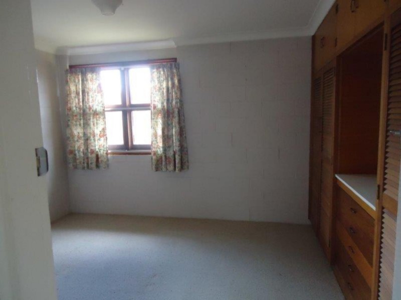 2/17 James Avenue, Armidale NSW 2350