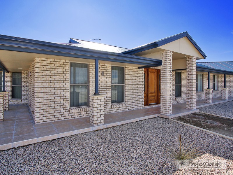 12 Hardman Close, Armidale NSW 2350