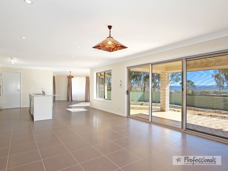 12 Hardman Close, Armidale NSW 2350
