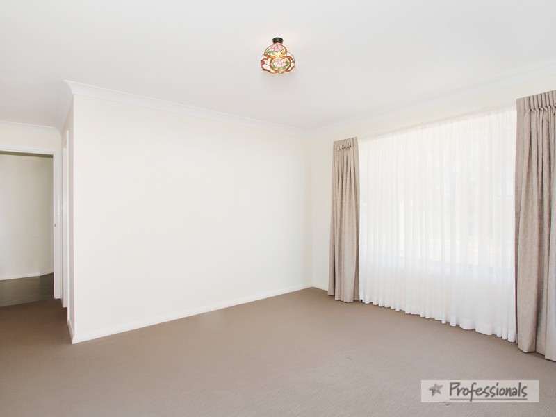 12 Hardman Close, Armidale NSW 2350