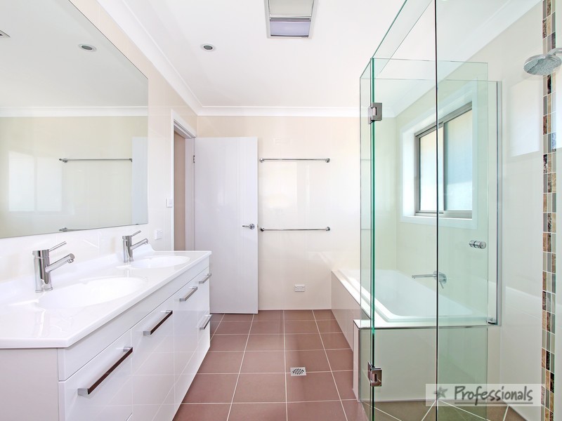 12 Hardman Close, Armidale NSW 2350