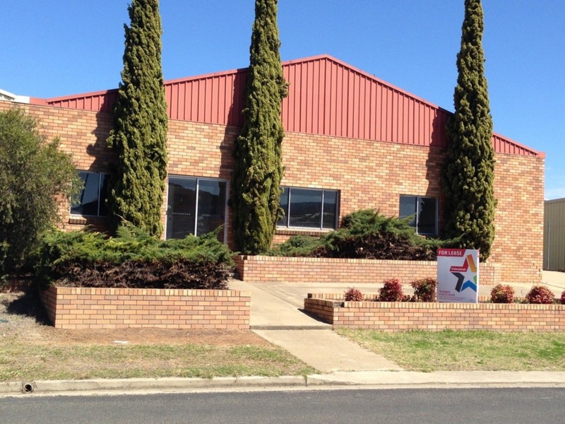 4 Wright Place, Armidale NSW 2350