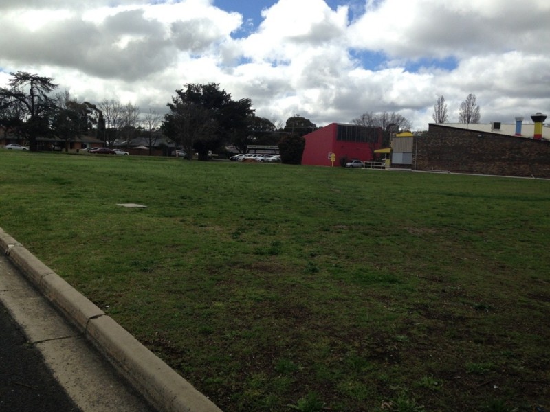 16 Queen Elizabeth Drive, Armidale NSW 2350