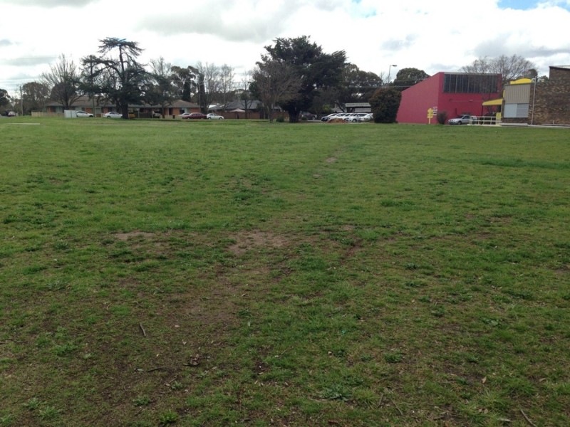 16 Queen Elizabeth Drive, Armidale NSW 2350