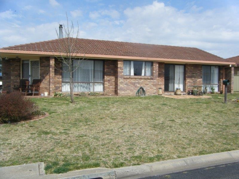 6 Conningdale Crescent, Armidale NSW 2350