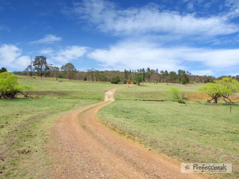 17  Herbert Park Road, Armidale NSW 2350