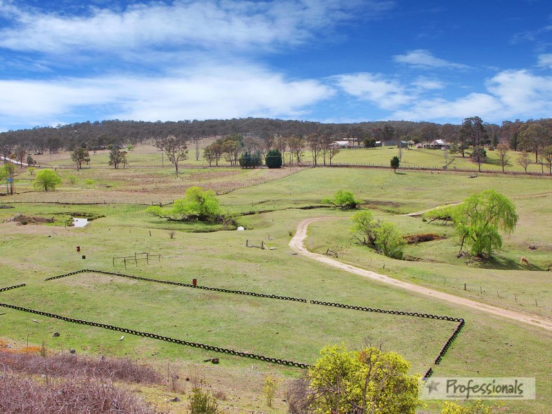 17  Herbert Park Road, Armidale NSW 2350