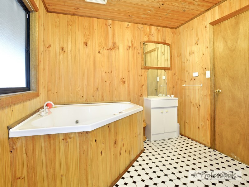 21 Claude Street, Armidale NSW 2350