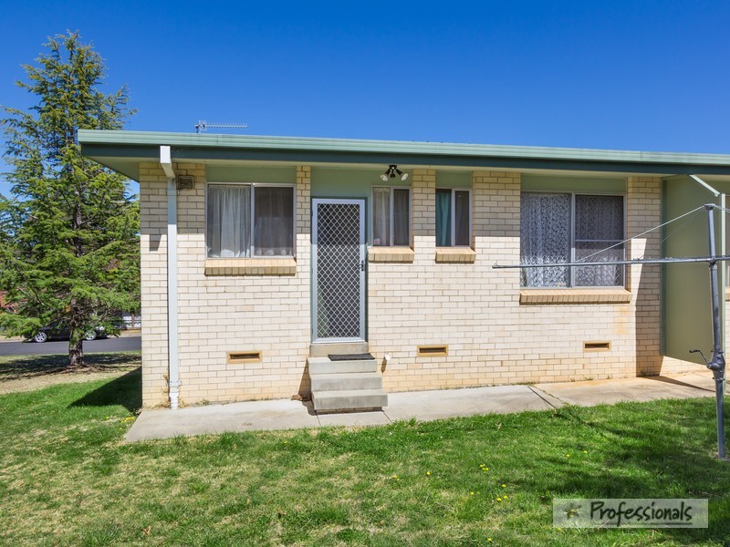 4/7 Glass  Street, Armidale NSW 2350
