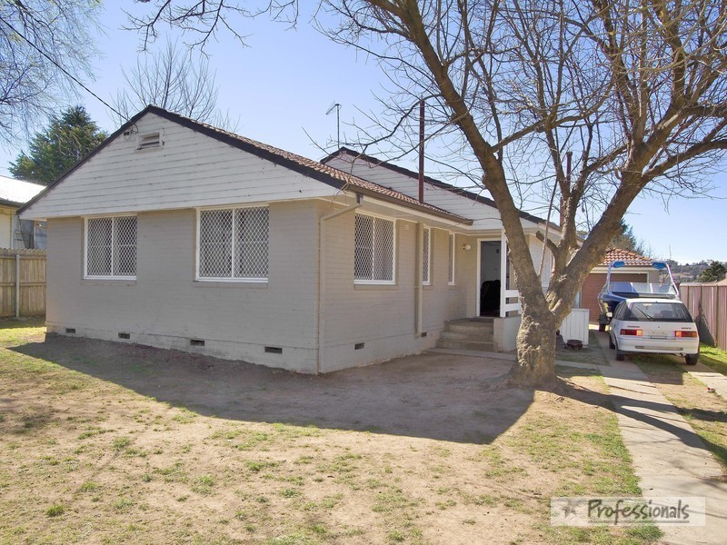 51 Simmons Street, Armidale NSW 2350