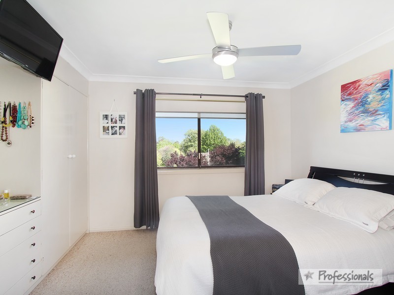 12 Hughes Place, Armidale NSW 2350