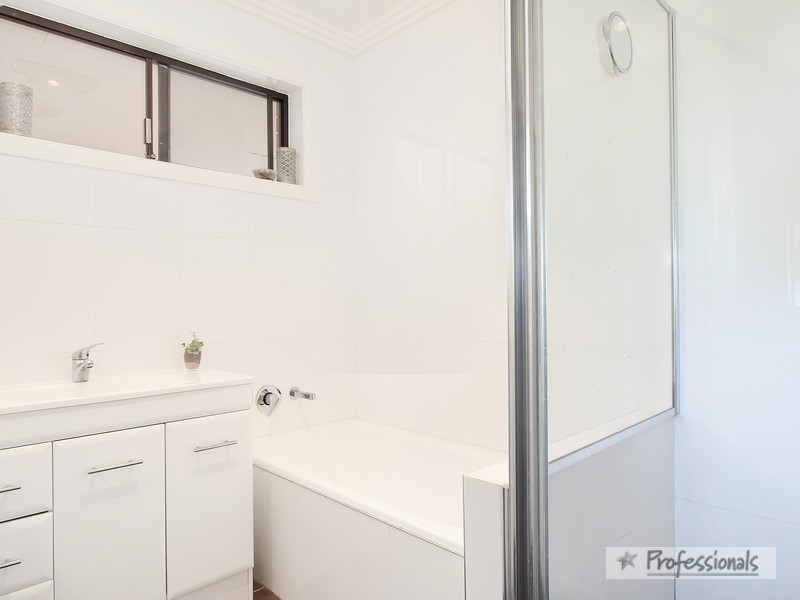 12 Hughes Place, Armidale NSW 2350
