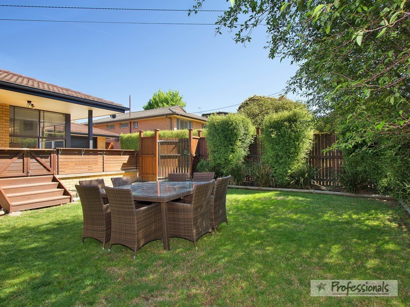 12 Hughes Place, Armidale NSW 2350