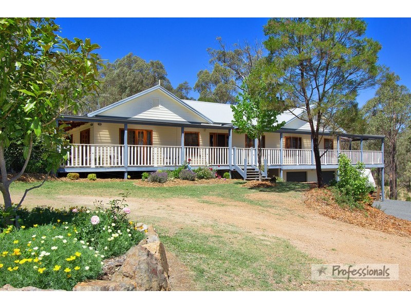36 Ursula Road, Armidale NSW 2350