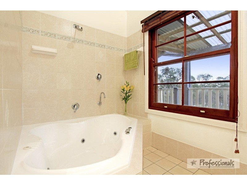 36 Ursula Road, Armidale NSW 2350