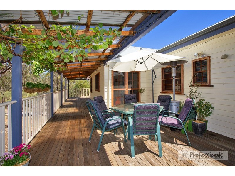 36 Ursula Road, Armidale NSW 2350