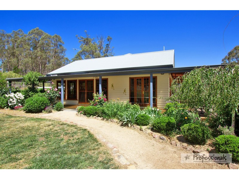 36 Ursula Road, Armidale NSW 2350