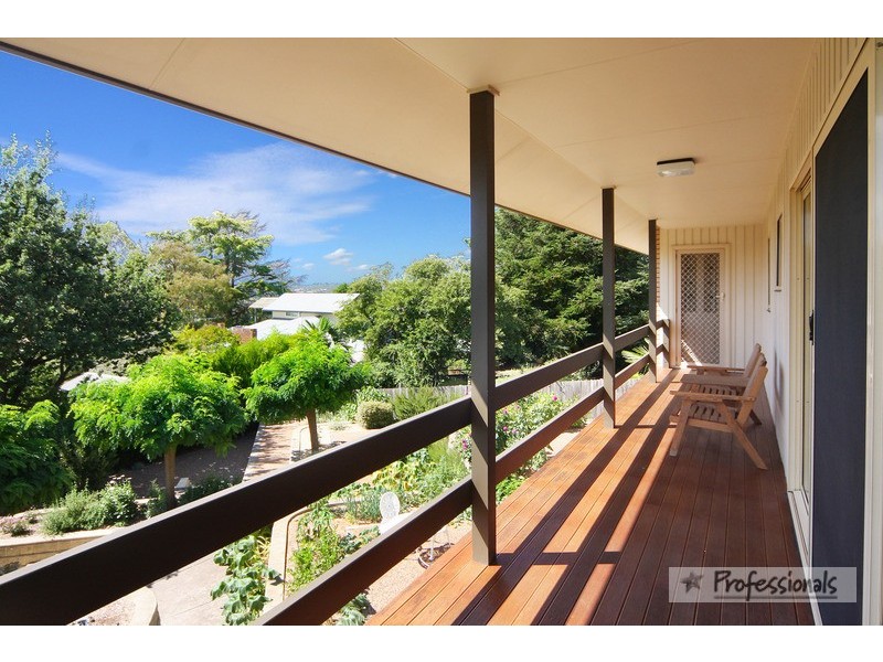 23 Laurence Avenue, Armidale NSW 2350