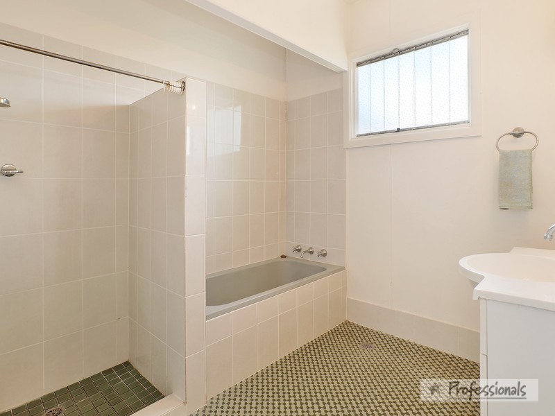 19 Drummond Avenue, Armidale NSW 2350