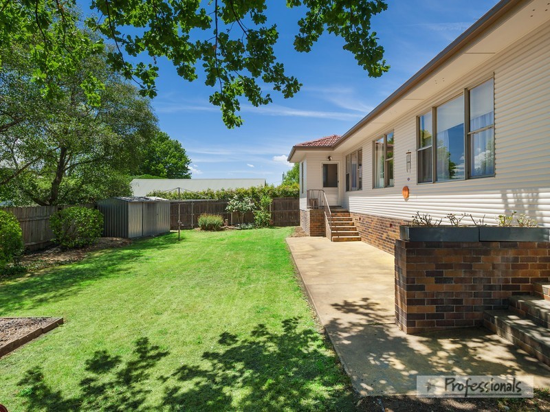 19 Drummond Avenue, Armidale NSW 2350