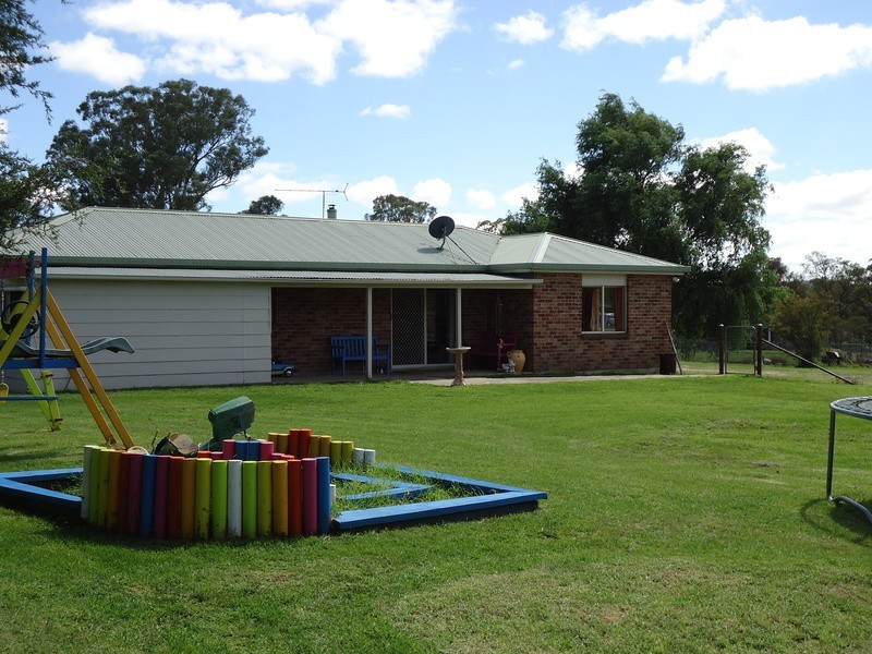 12 Panhandle Road, Uralla NSW 2358