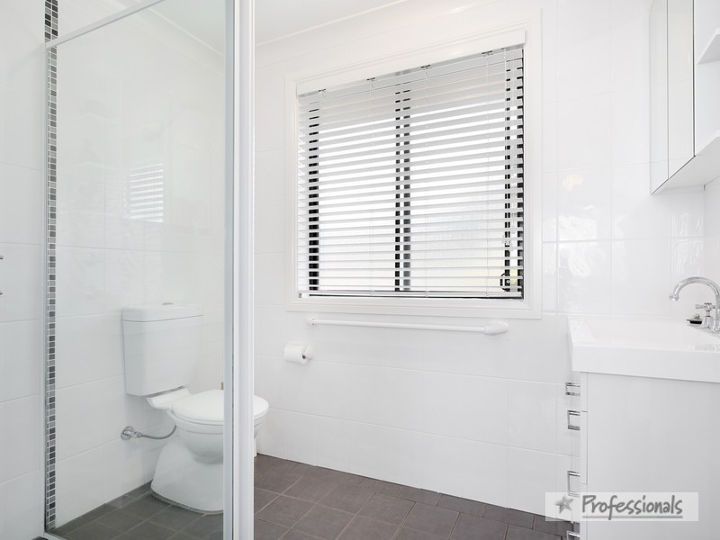 24 McCarthy Crescent, Armidale NSW 2350