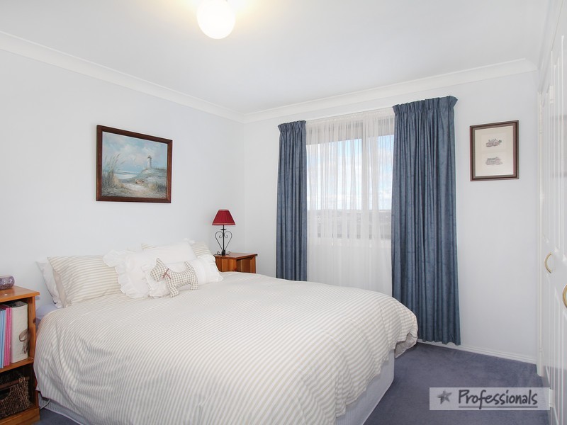 24 McCarthy Crescent, Armidale NSW 2350
