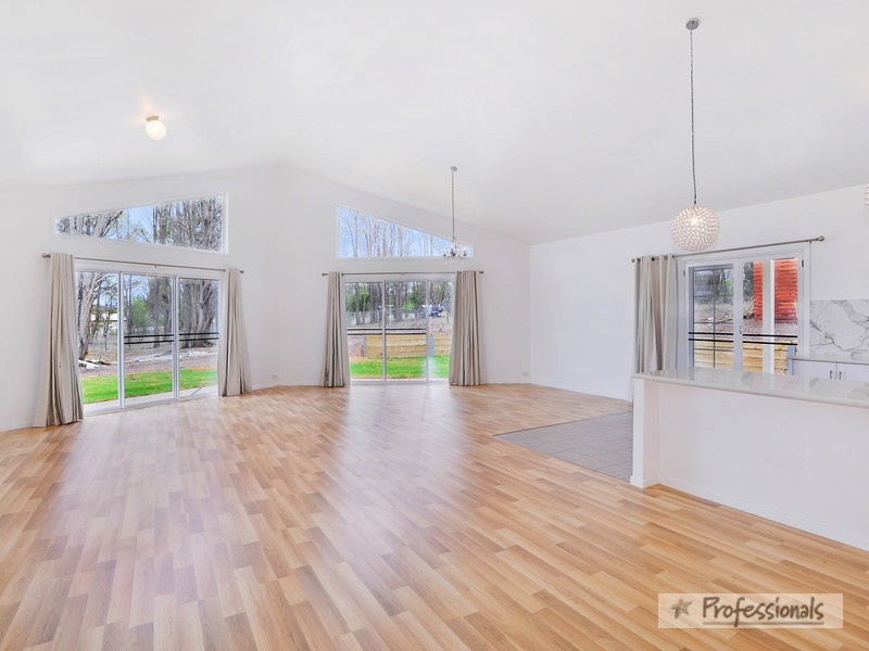 53 Kareela Road, Armidale NSW 2350