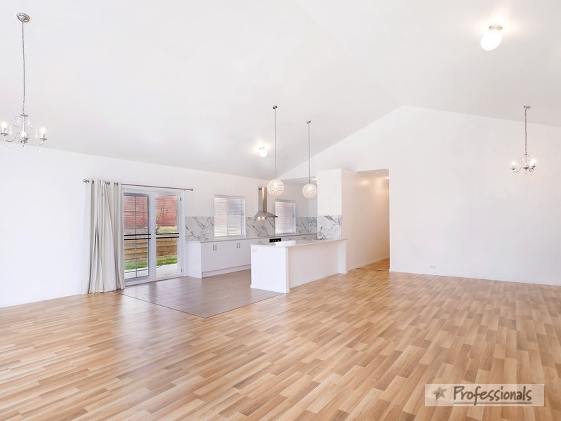 53 Kareela Road, Armidale NSW 2350