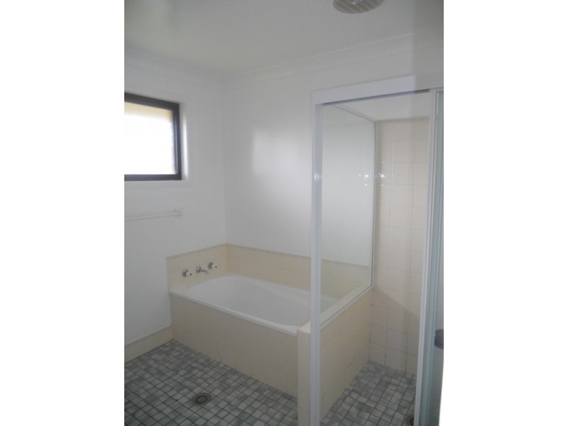 2/9 Napier Court, Armidale NSW 2350