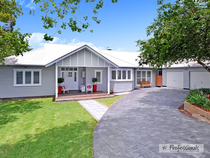 24 College Avenue, Armidale NSW 2350
