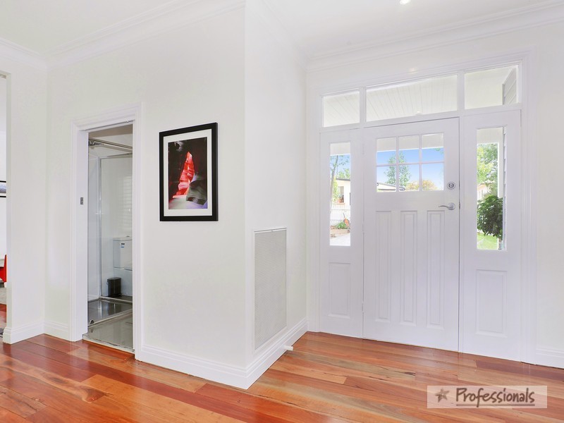 24 College Avenue, Armidale NSW 2350