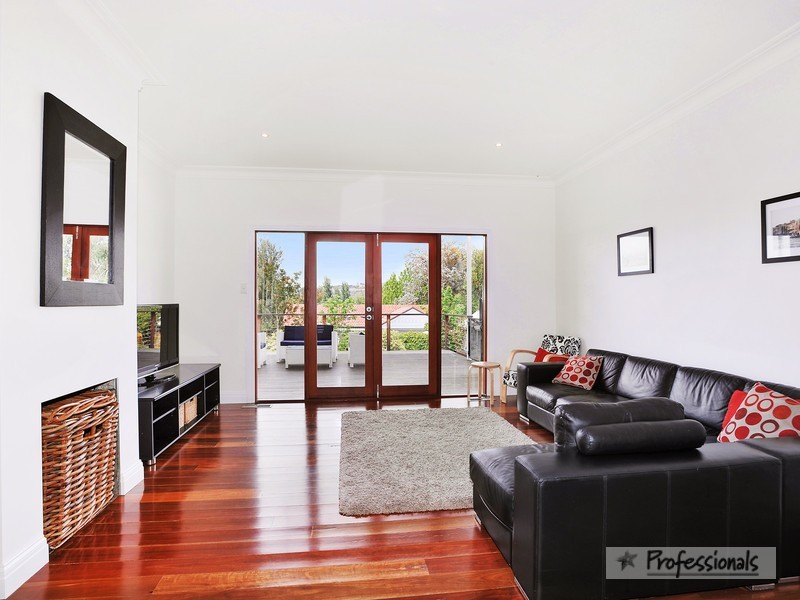 24 College Avenue, Armidale NSW 2350