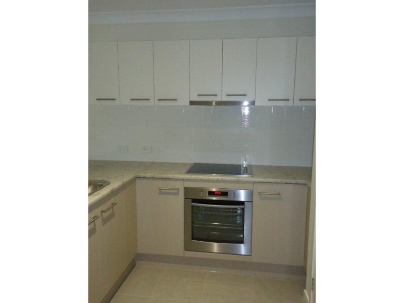 2/11 Gordon Street, Armidale NSW 2350