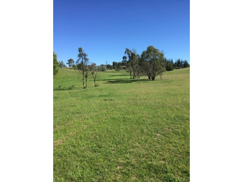 73 Milne Road, Armidale NSW 2350