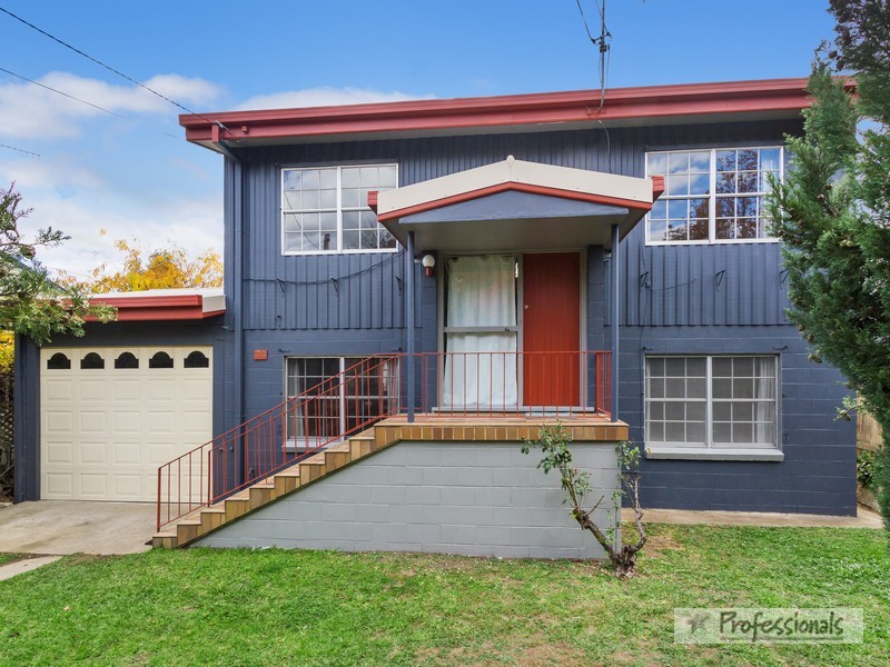 74 Markham Street, Armidale NSW 2350