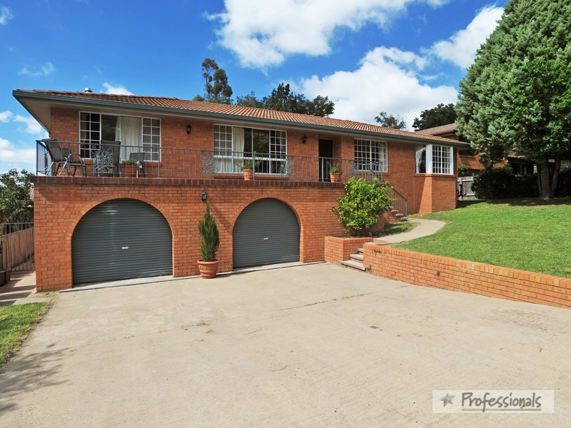 8 Stewart Crescent, Armidale NSW 2350