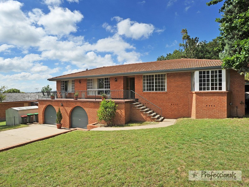 8 Stewart Crescent, Armidale NSW 2350