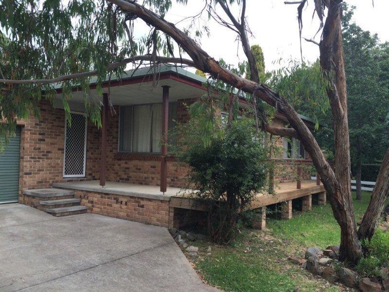 24 Bowman Avenue, Armidale NSW 2350